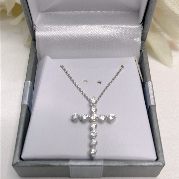Jewelry - Cubic Zirconia Elegant Silver 925 Cross Necklace NIB